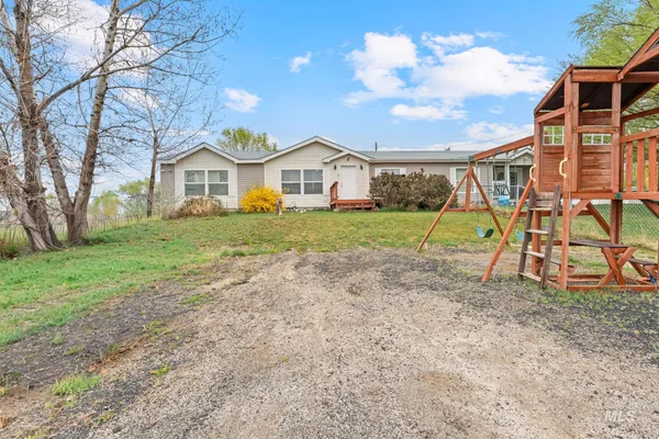 $450,000 | 508 Silver Beach Drive, Jerome, ID 83338