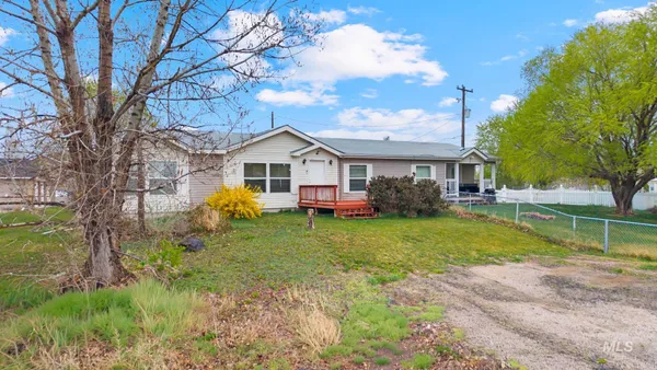 $450,000 | 508 Silver Beach Drive, Jerome, ID 83338