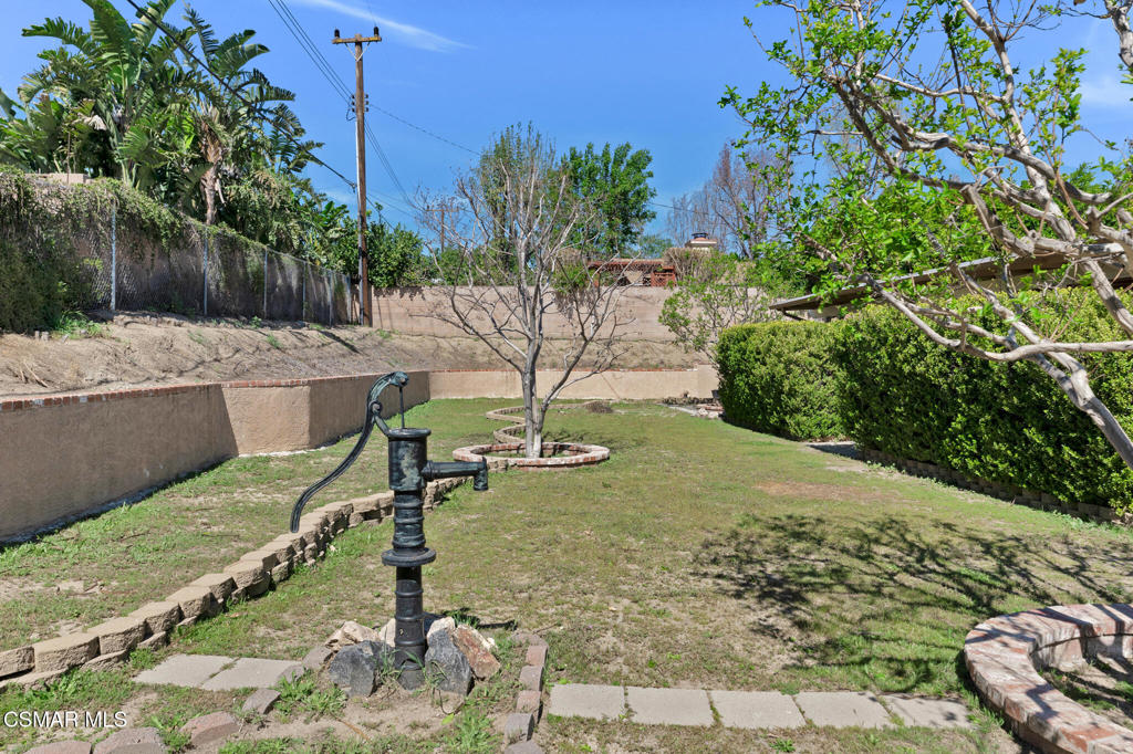 3493 Amarillo Avenue Simi Valley, CA 93063 - Photo 39 of 49