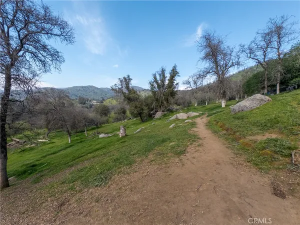 $419,000 | 38758 Aster Lane, Squaw Valley, CA 93675