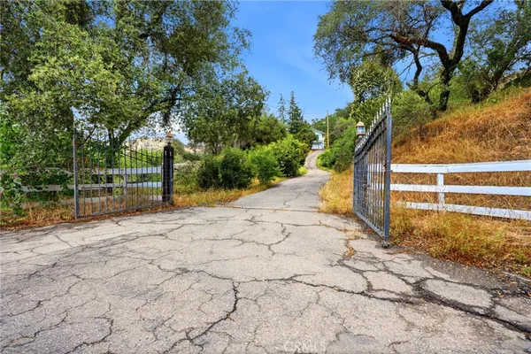 $400,000 | 38758 Aster Lane, Squaw Valley, CA 93675