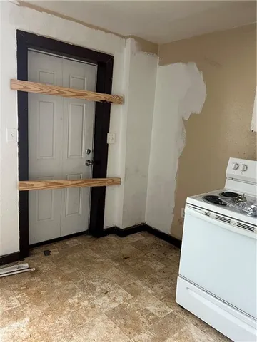 $170,000 | 2327 Park Avenue, Kansas City, MO 64127