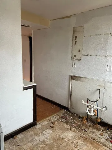 $170,000 | 2327 Park Avenue, Kansas City, MO 64127