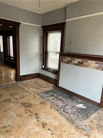 $170,000 | 2327 Park Avenue, Kansas City, MO 64127