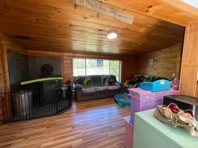 $275,000 | 19 Back Ashuelot Road, Winchester, NH 03441