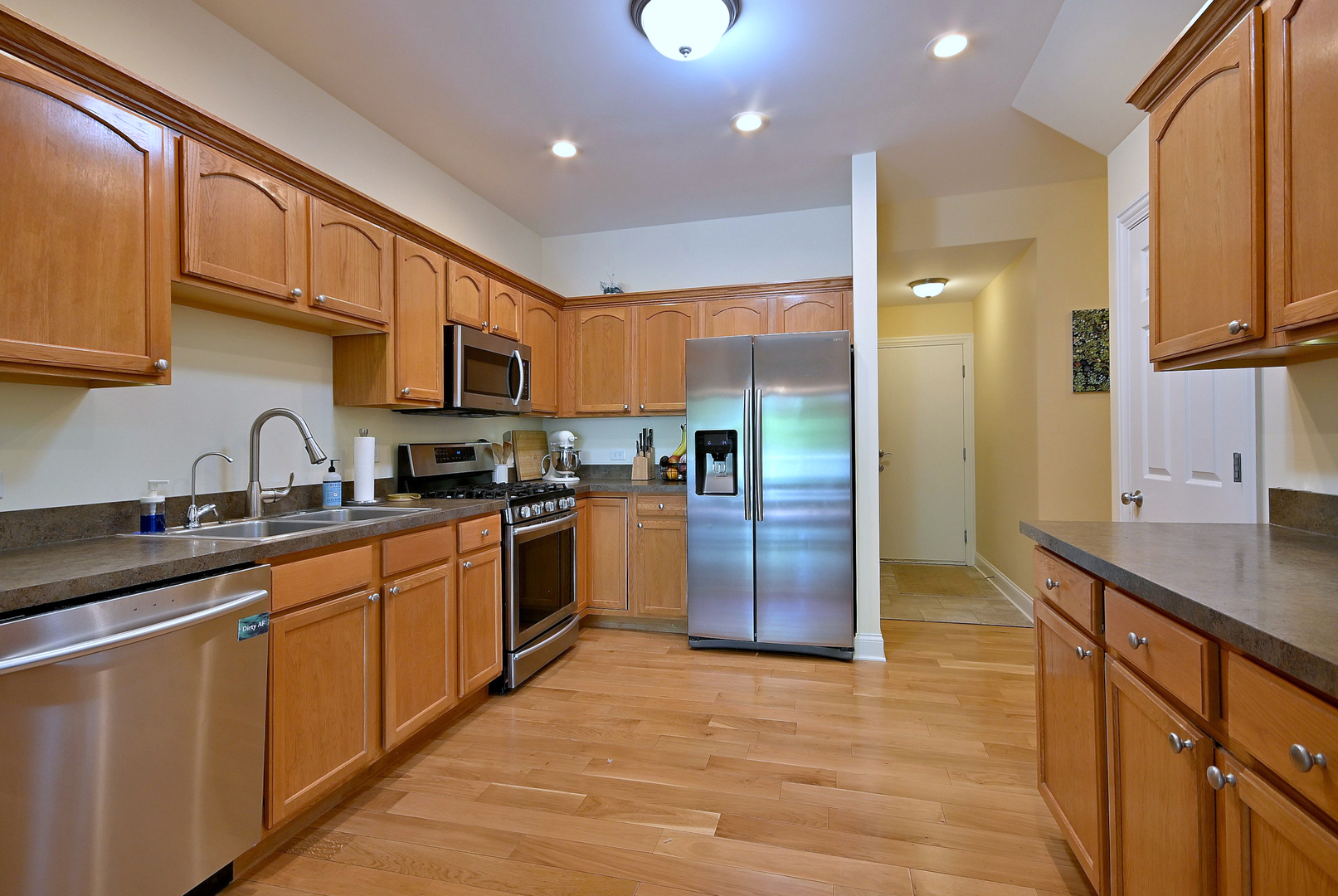 967 Oak Ridge Boulevard Elgin, IL 60120 - Photo 13 of 30