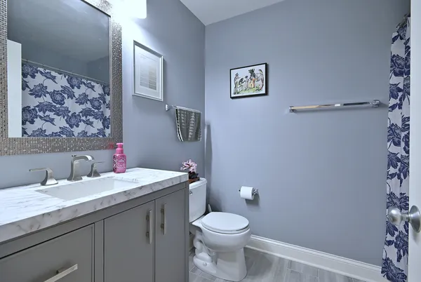 $350,000 | 967 Oak Ridge Boulevard, Elgin, IL 60120