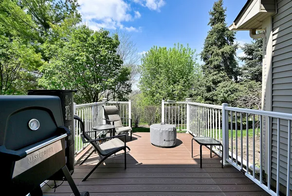 $350,000 | 967 Oak Ridge Boulevard, Elgin, IL 60120