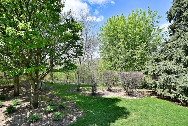 $350,000 | 967 Oak Ridge Boulevard, Elgin, IL 60120