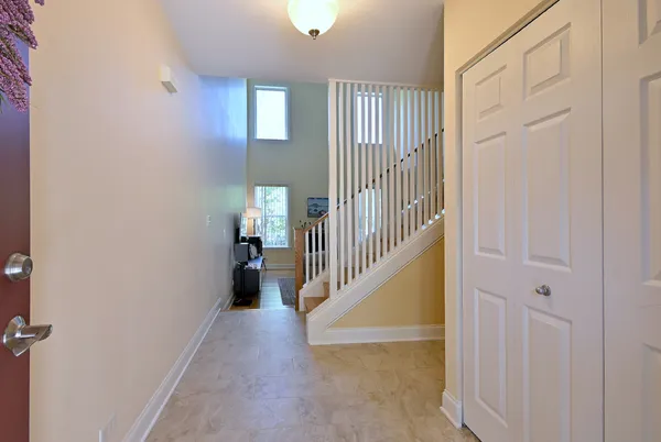 $350,000 | 967 Oak Ridge Boulevard, Elgin, IL 60120