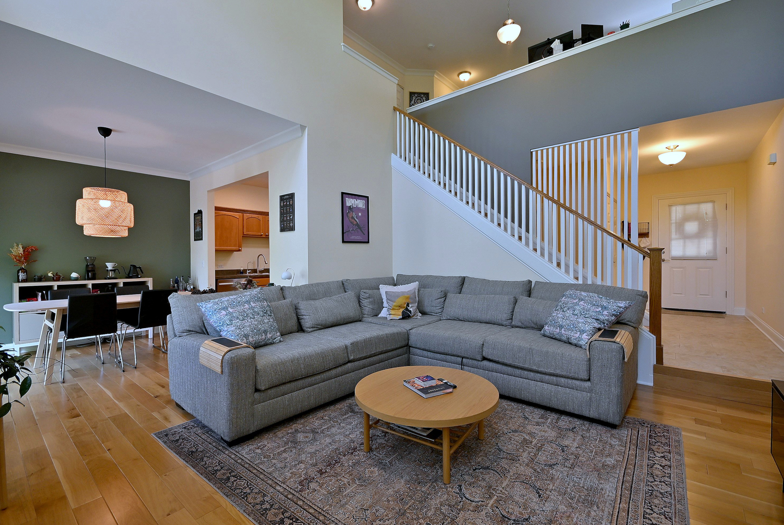 967 Oak Ridge Boulevard Elgin, IL 60120 - Photo 8 of 30