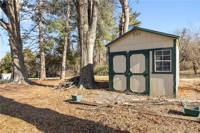 $255,000 | 3805 Littlebrook Drive, Clemmons, NC 27012