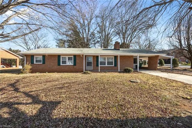 $255,000 | 3805 Littlebrook Drive, Clemmons, NC 27012