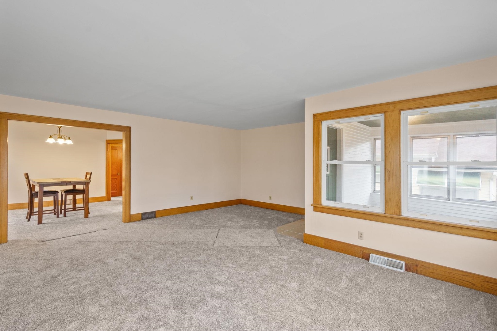2327 6th Street Moline, IL 61265 - Photo 9 of 22 an empty room with windows