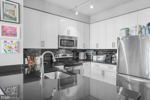 $550,000 | 437 New York Avenue Northwest, Unit 1209, Washington, DC 20001