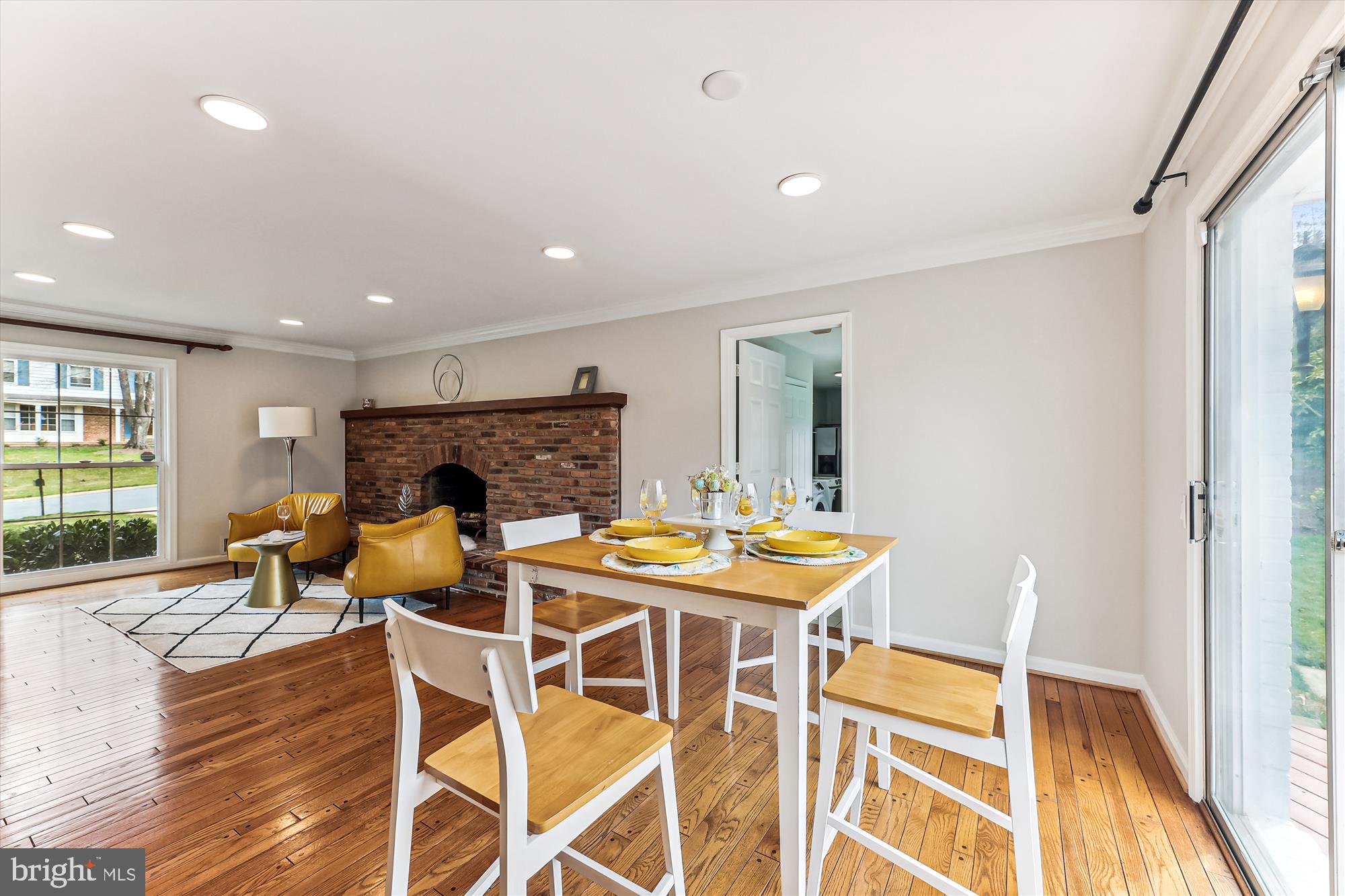 8500 Fox Run Potomac, MD 20854 - Photo 11 of 61 Breakfast Area