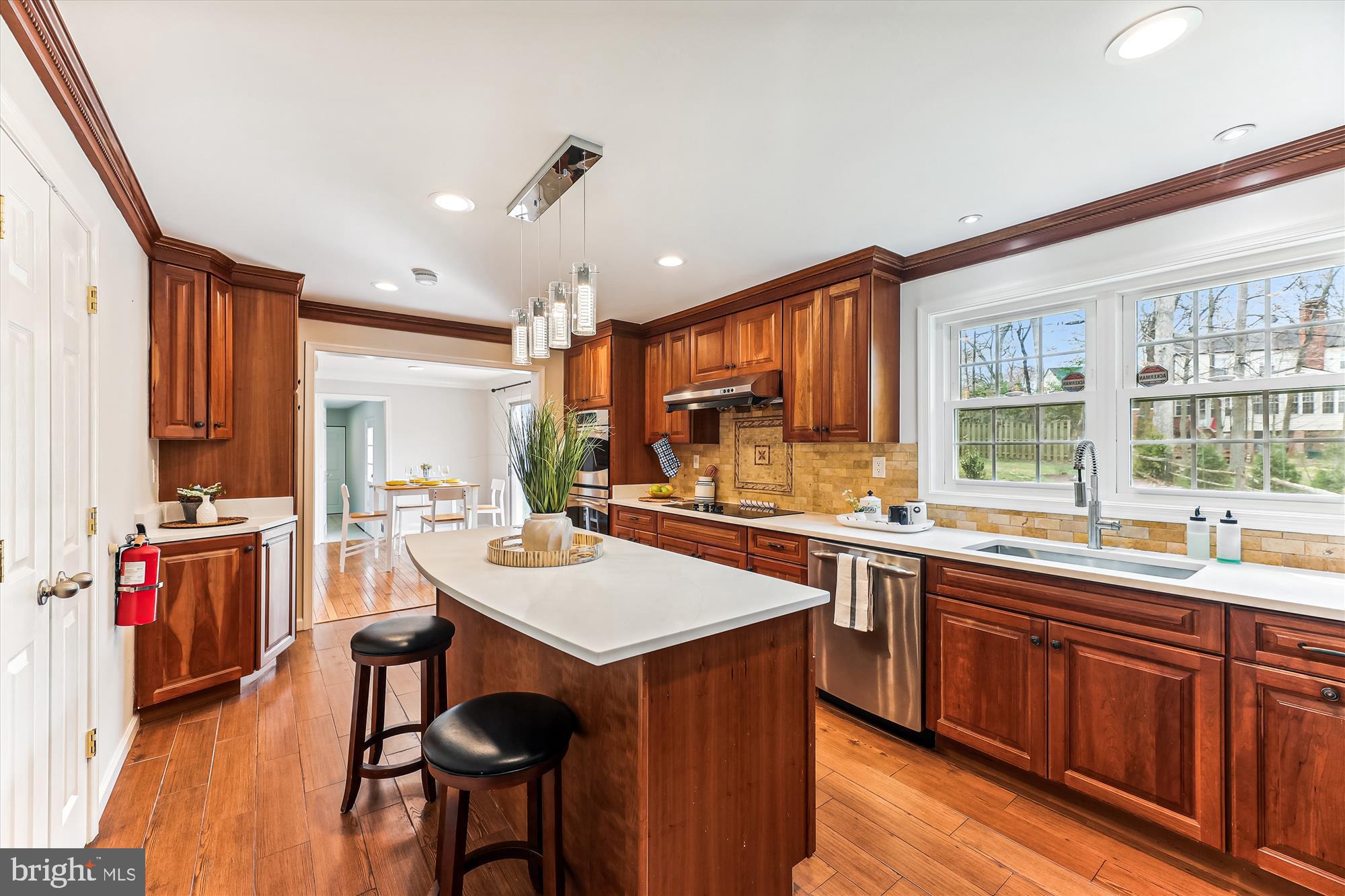 8500 Fox Run Potomac, MD 20854 - Photo 17 of 61 Kitchen