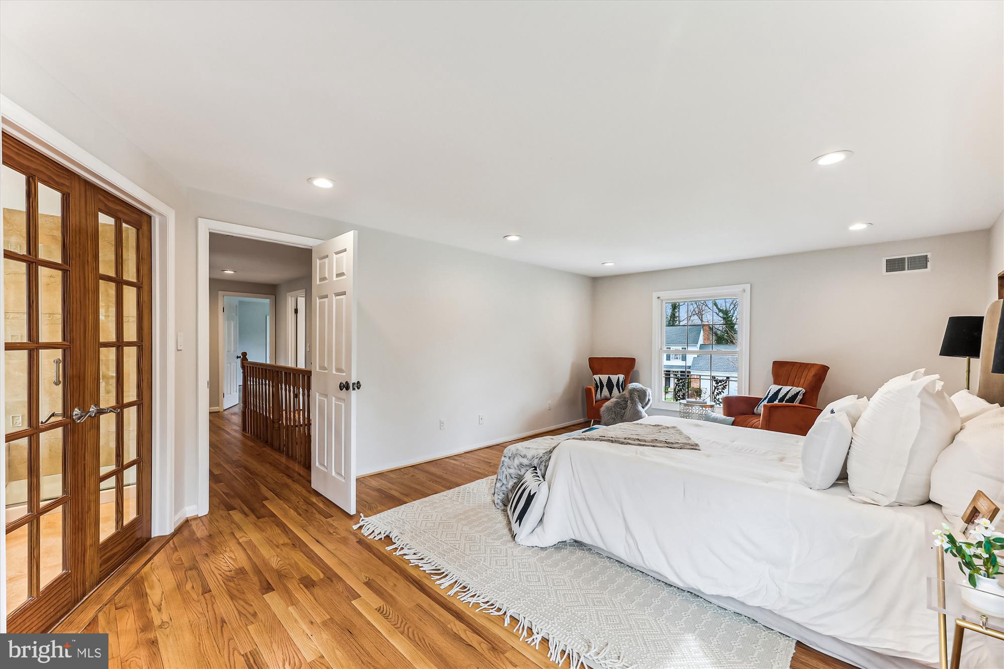 8500 Fox Run Potomac, MD 20854 - Photo 21 of 61 Primary Bedroom