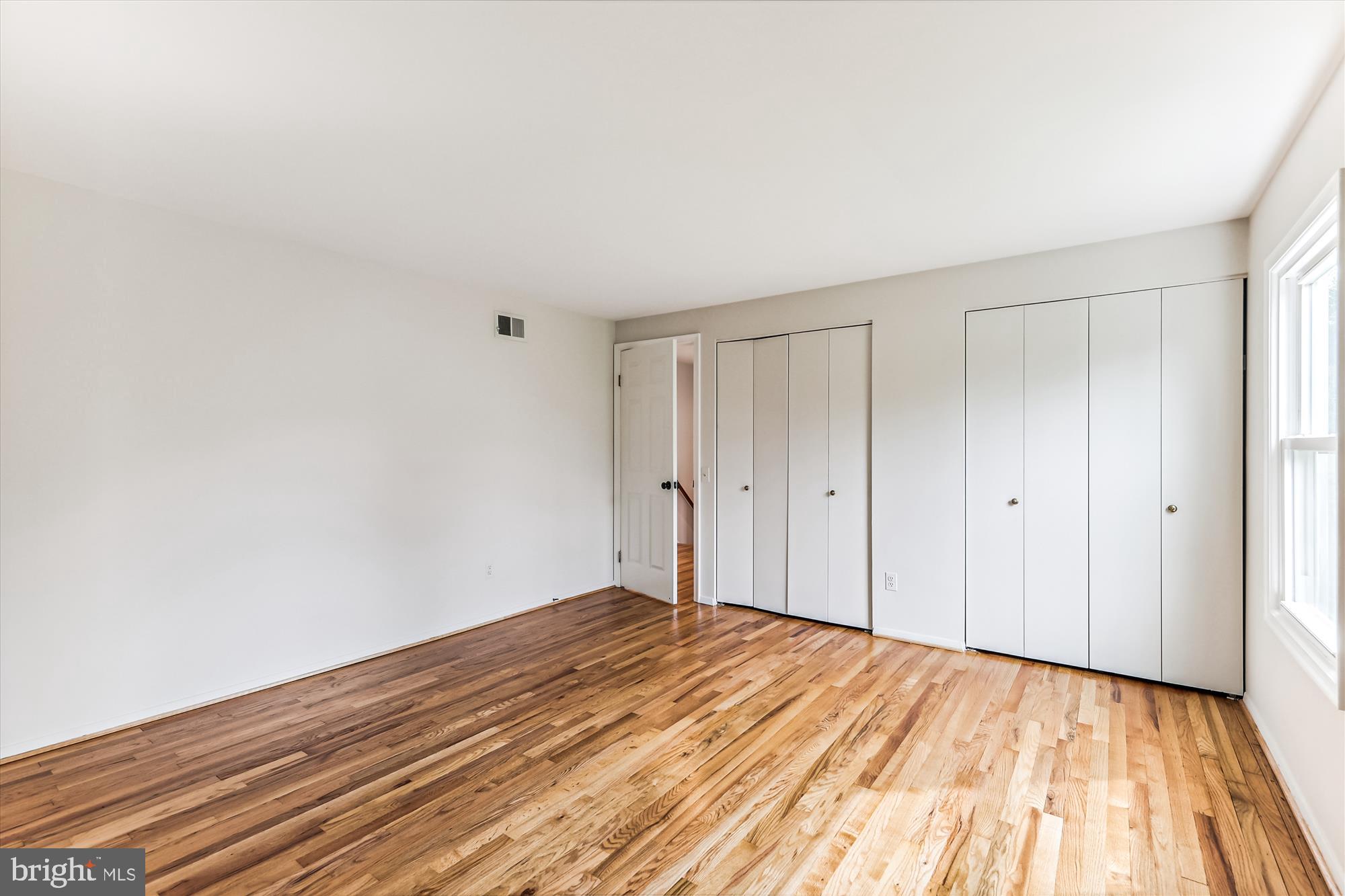 8500 Fox Run Potomac, MD 20854 - Photo 31 of 61 Bedroom 4