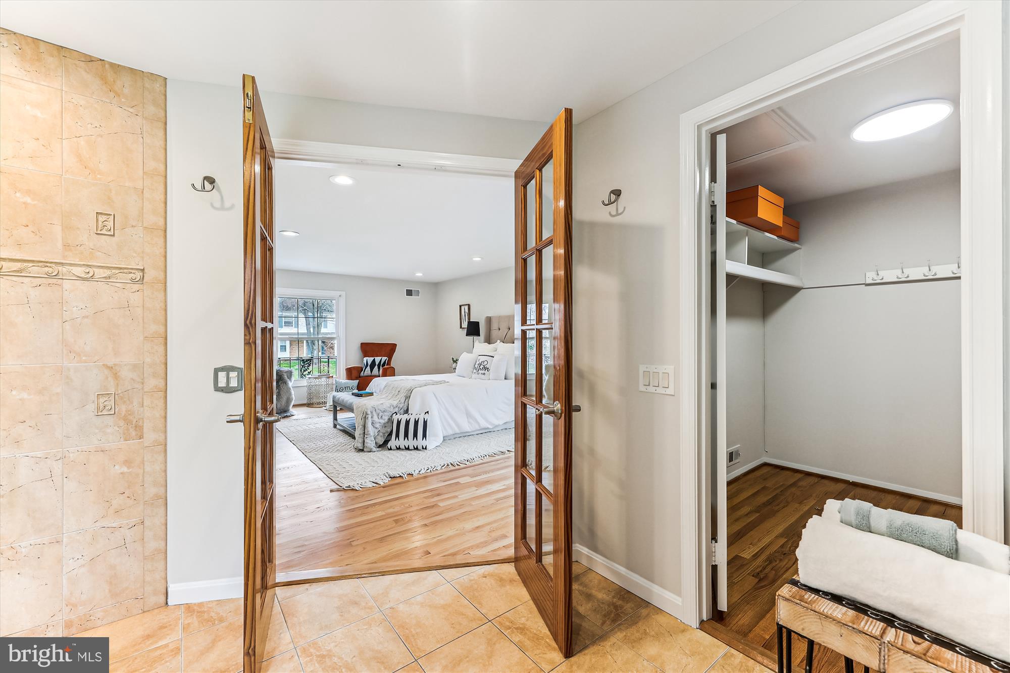 8500 Fox Run Potomac, MD 20854 - Photo 33 of 61 Primary Bathroom