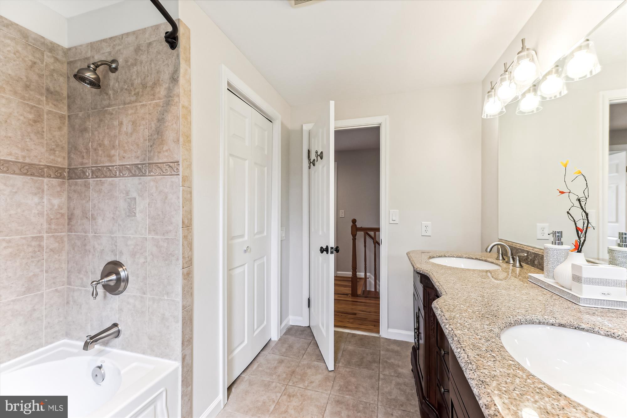 8500 Fox Run Potomac, MD 20854 - Photo 37 of 61 Bathroom 2