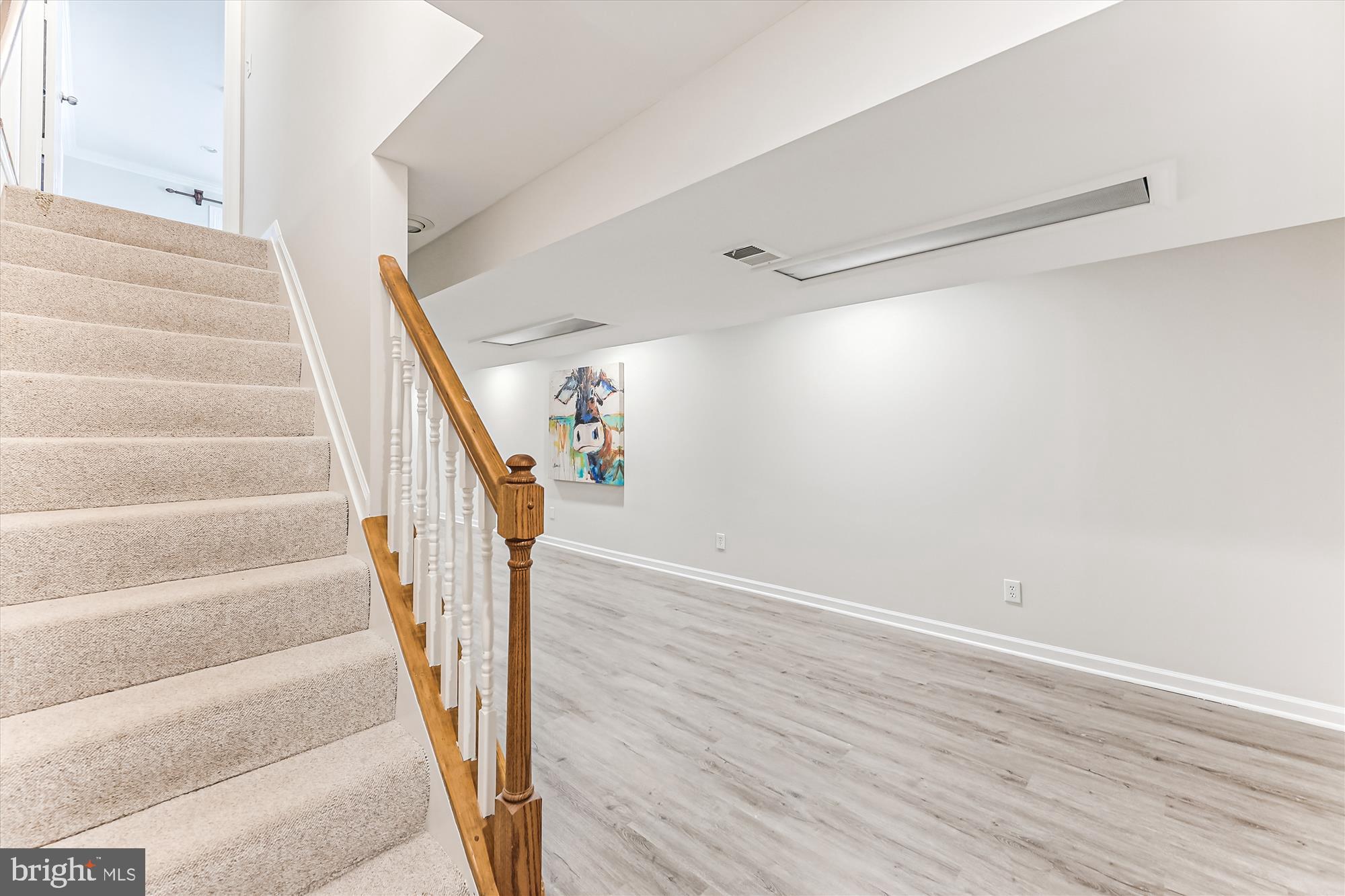 8500 Fox Run Potomac, MD 20854 - Photo 42 of 61 Stairs