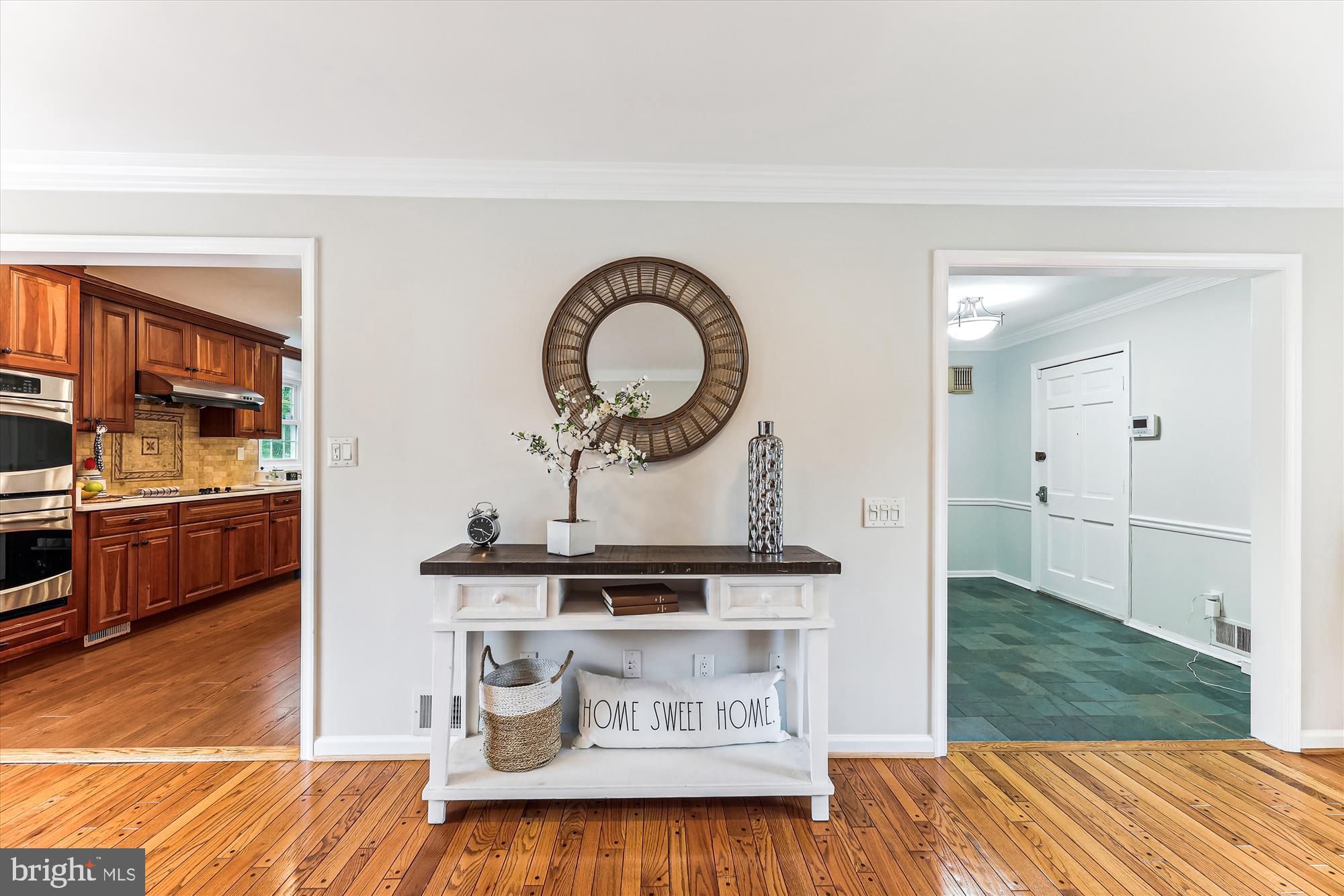 8500 Fox Run Potomac, MD 20854 - Photo 8 of 61 Family Room