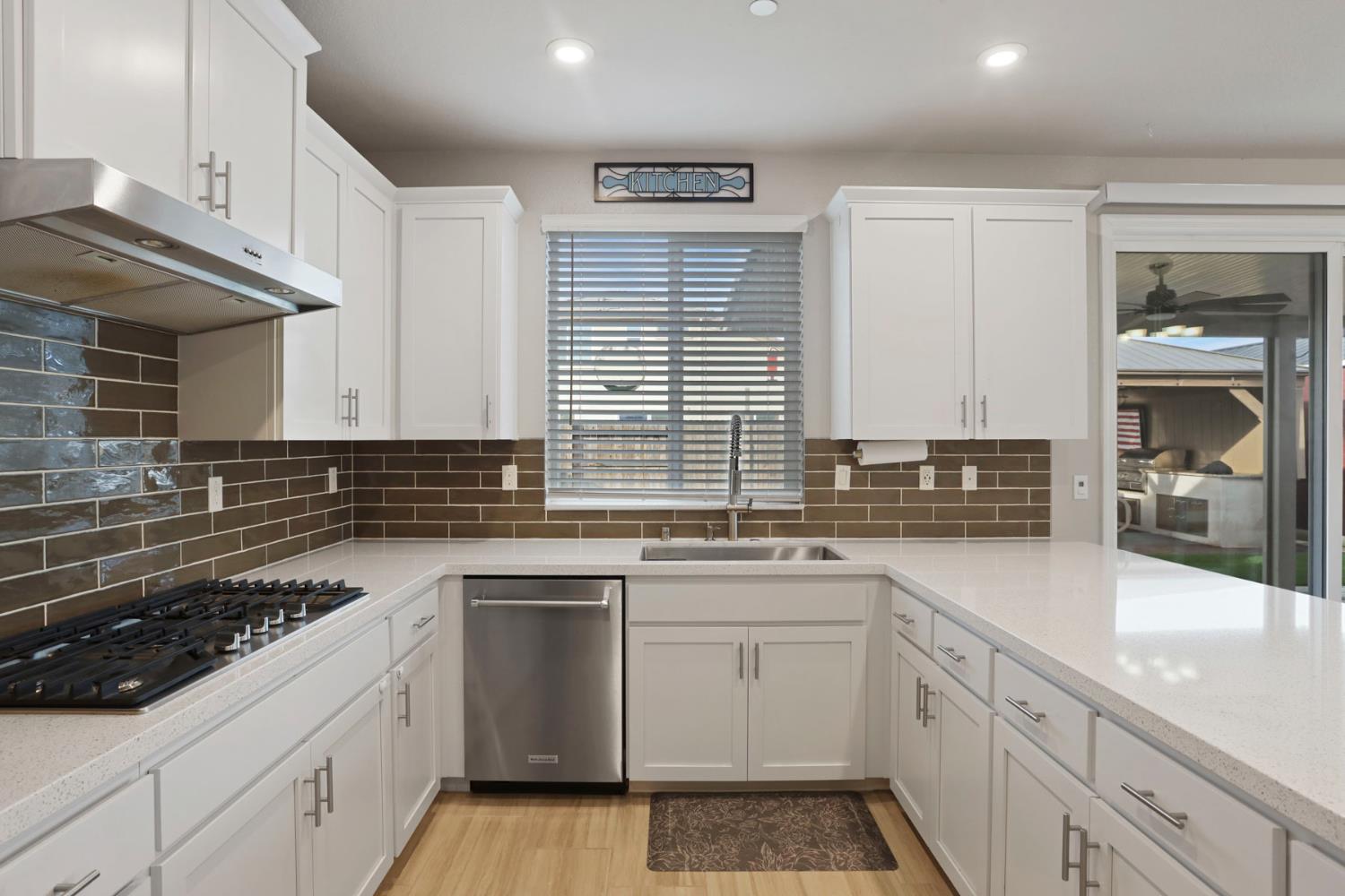 2905 Zinnia Way Lodi, CA 95242 - Photo 14 of 46