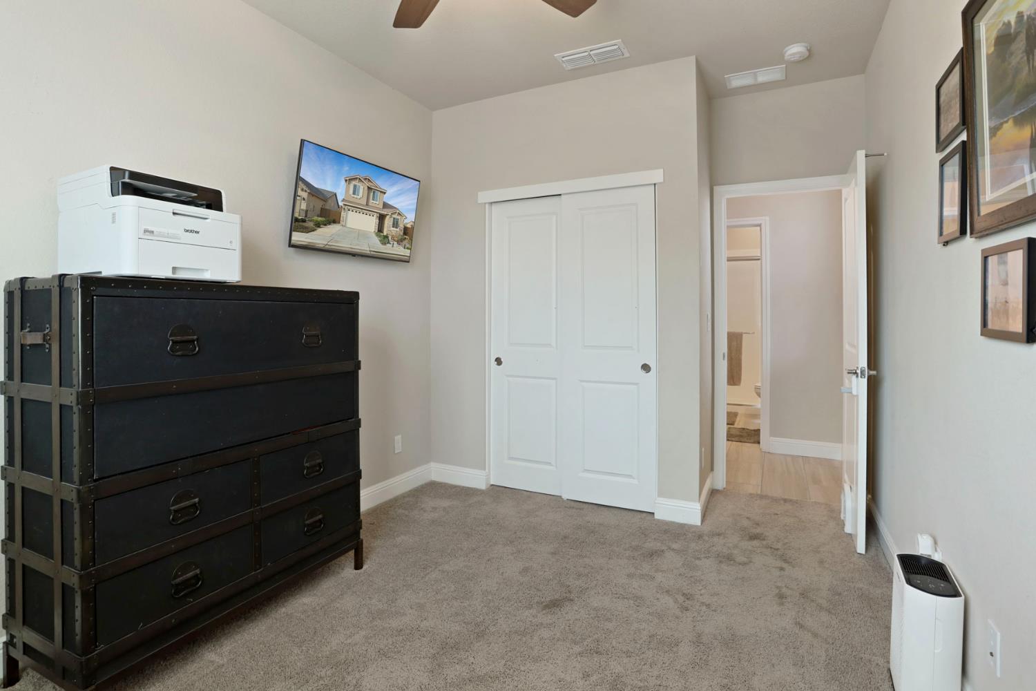 2905 Zinnia Way Lodi, CA 95242 - Photo 17 of 47 a view of room with window and cabinet