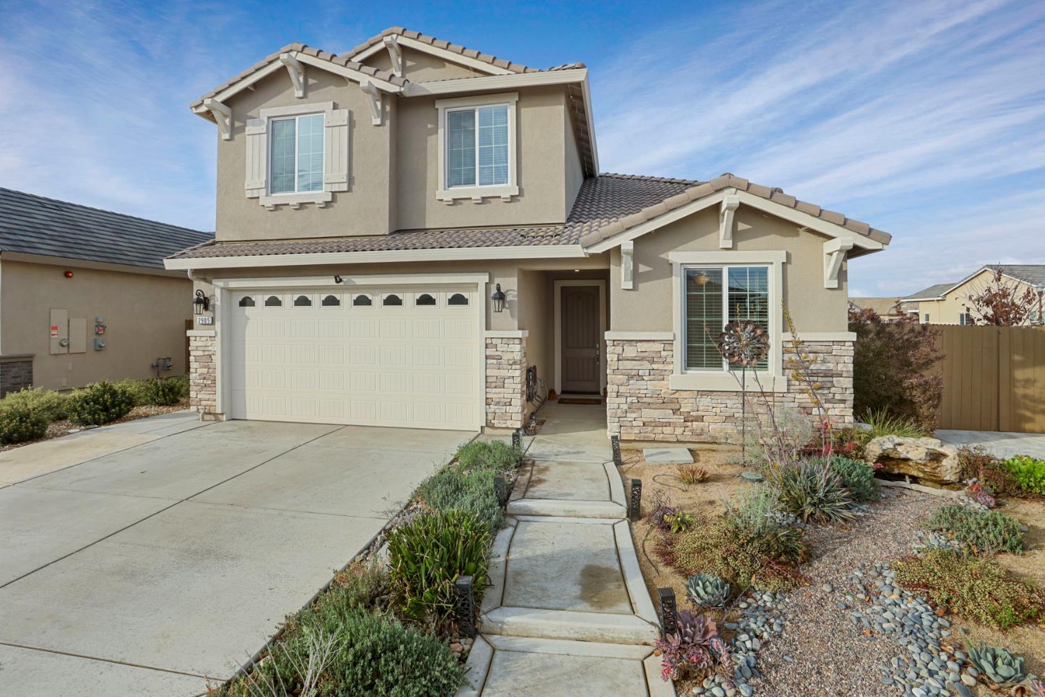 2905 Zinnia Way Lodi, CA 95242 - Photo 47 of 47 a front view of a house with a yard