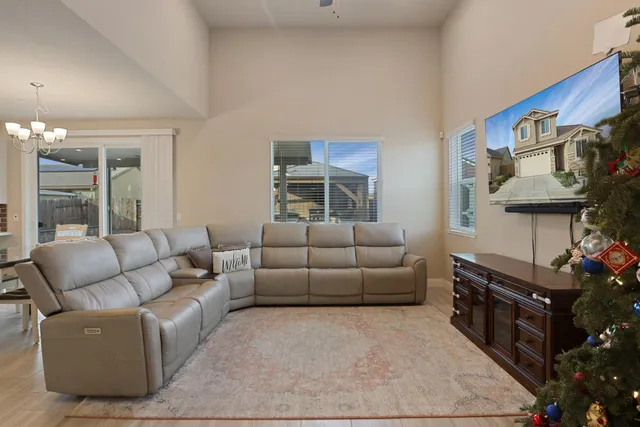 $699,950 | 2905 Zinnia Way, Lodi, CA 95242