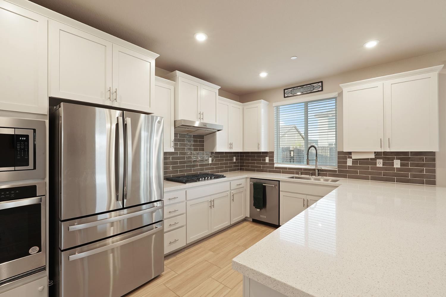 2905 Zinnia Way Lodi, CA 95242 - Photo 10 of 46