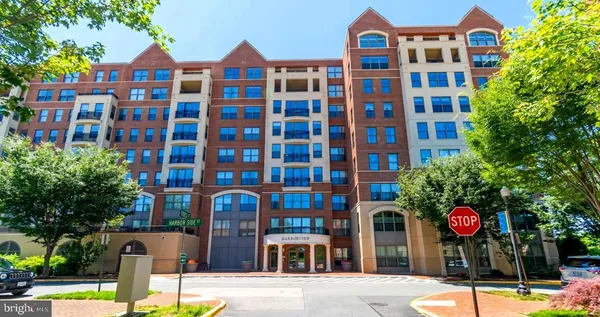 $2,500 | 485 Harbor Side Street, Unit 505, Woodbridge, VA 22191