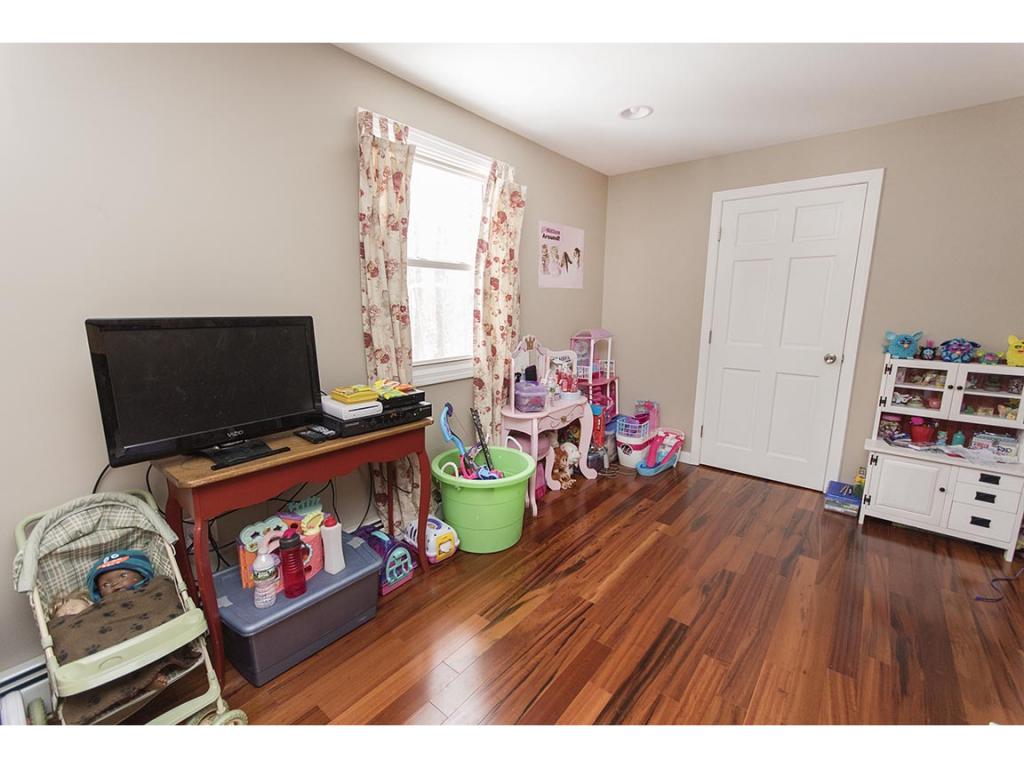16 Phillipswood Road Sandown, NH 03873 - Photo 14 of 34