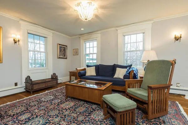 $7,500 | 69 Court Street, Exeter, NH 03833