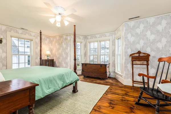 $7,500 | 69 Court Street, Exeter, NH 03833