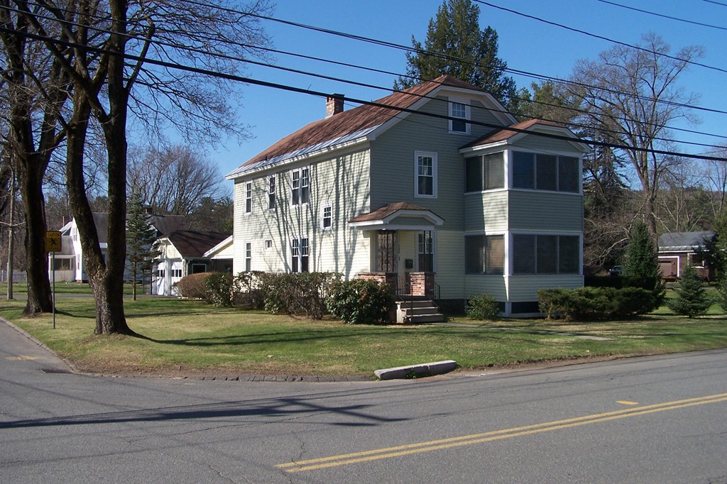 126 Shelburne Road Greenfield, MA 01301 - Photo 1 of 17 Gallery Image 1