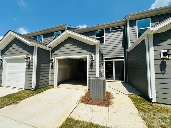 $2,000 | 5633 Stafford Road, Charlotte, NC 28215