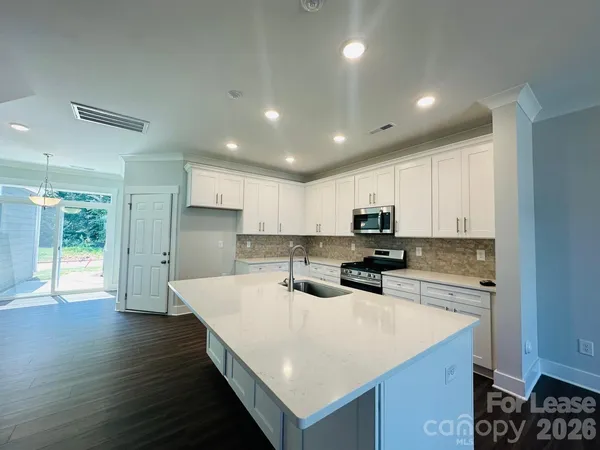 $2,000 | 5633 Stafford Road, Charlotte, NC 28215