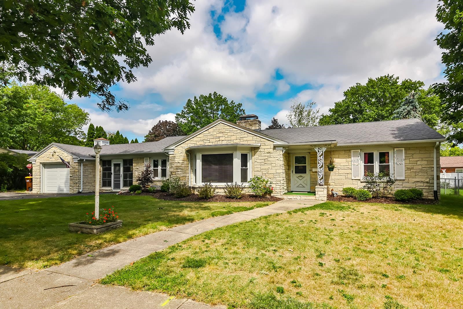 2512 Guilford Road Rockford, IL 61107 - Photo 1 of 29 Gallery Image 1