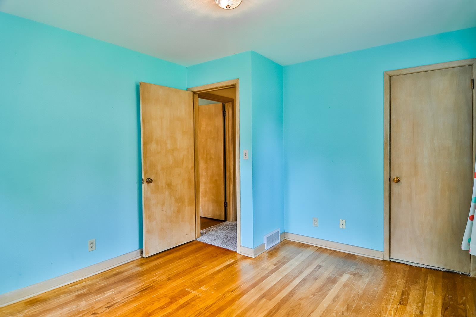2512 Guilford Road Rockford, IL 61107 - Photo 13 of 29 Gallery Image 13