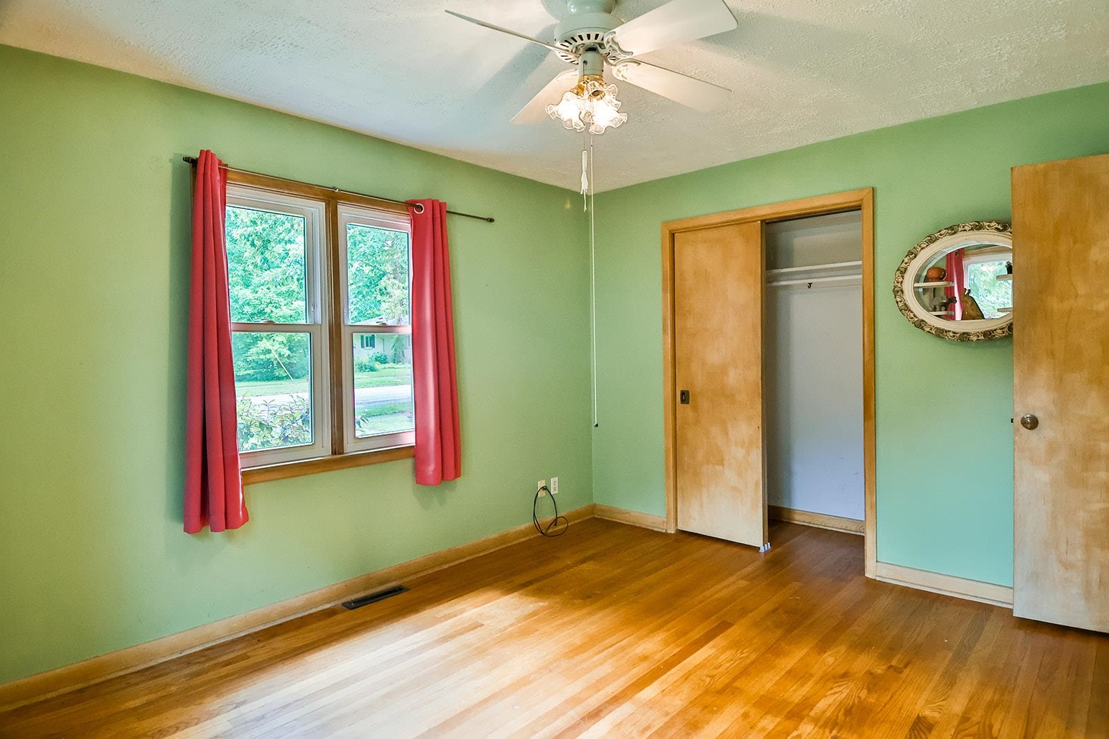 2512 Guilford Road Rockford, IL 61107 - Photo 15 of 29 Gallery Image 15