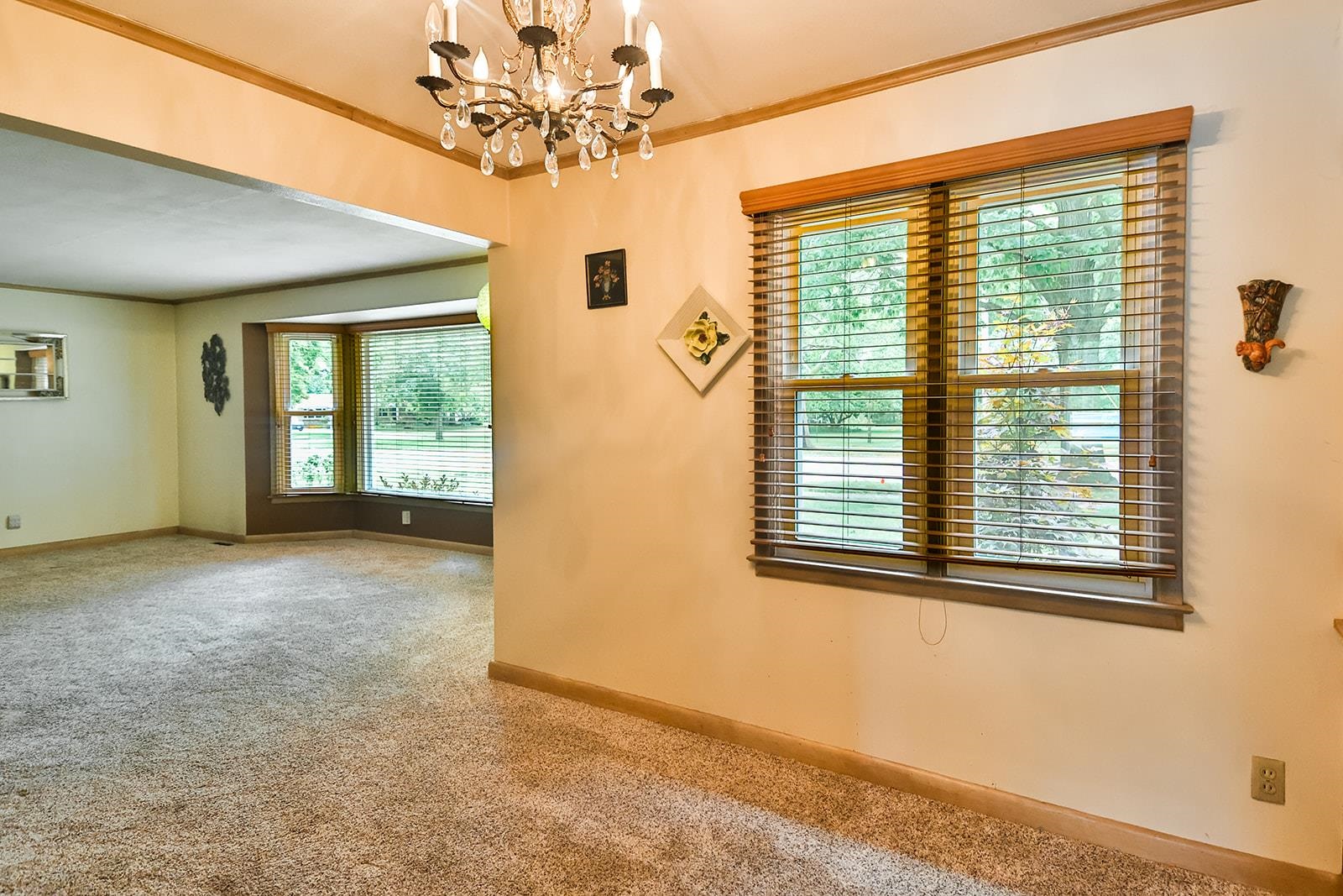 2512 Guilford Road Rockford, IL 61107 - Photo 23 of 29 Gallery Image 23