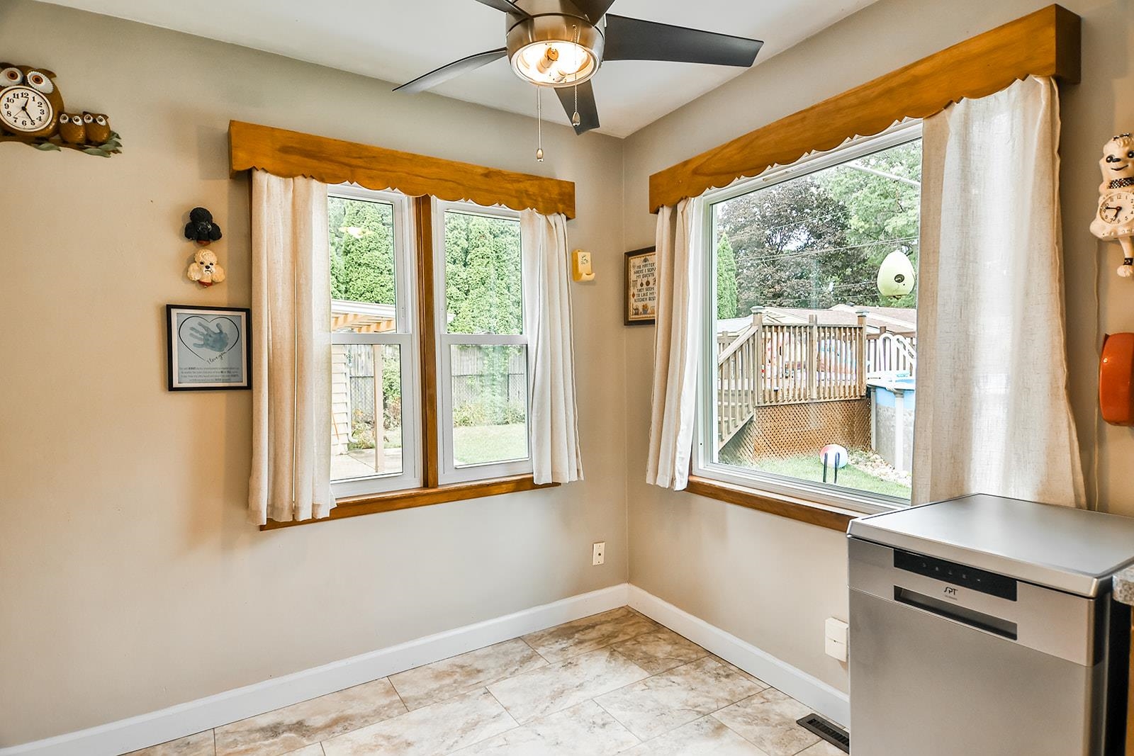 2512 Guilford Road Rockford, IL 61107 - Photo 9 of 29 Gallery Image 9