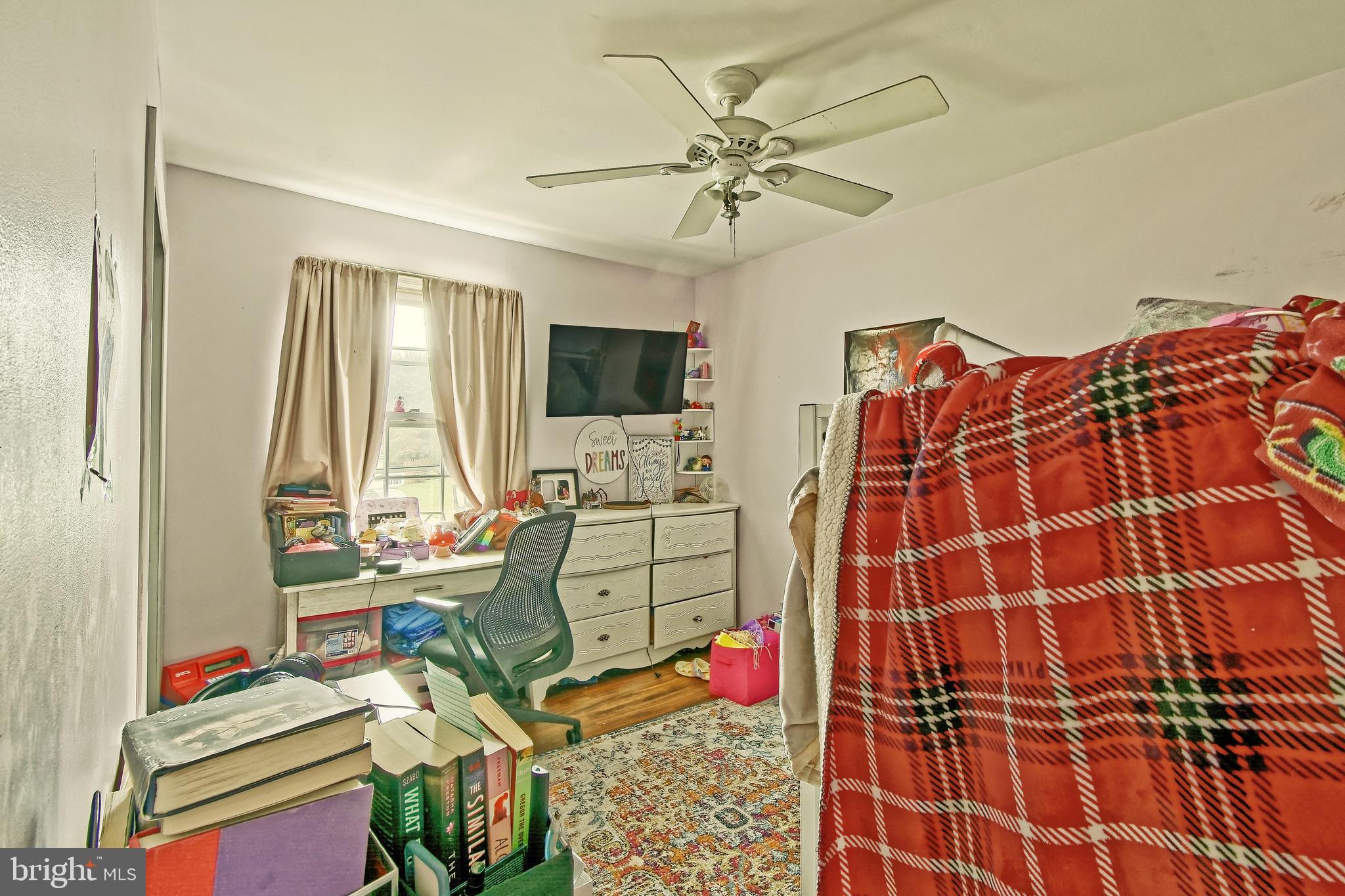 104 Hampton Court Sicklerville, NJ 08081 - Photo 13 of 26