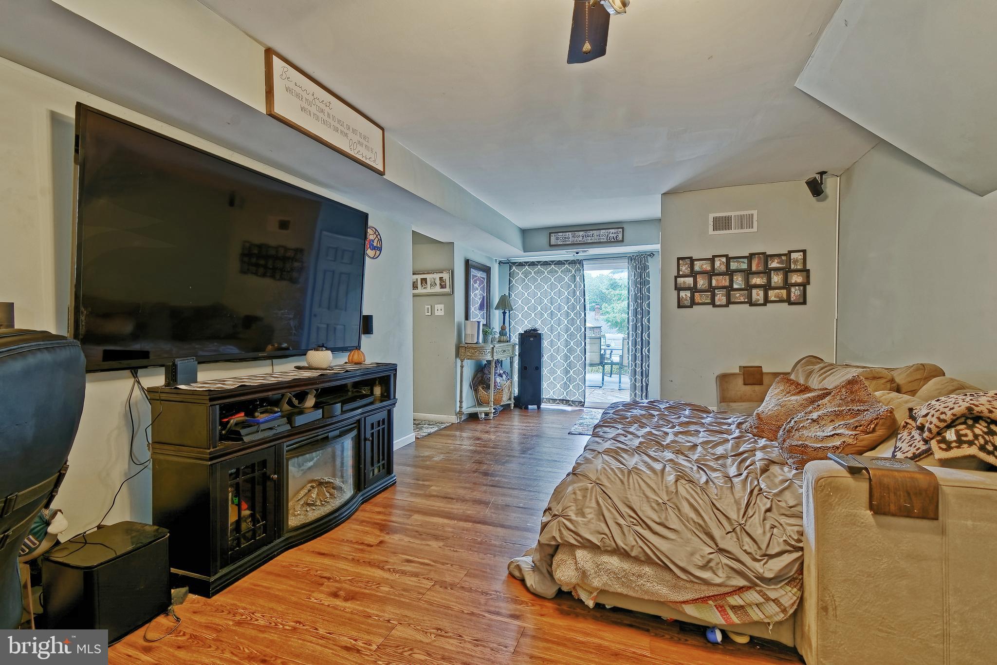 104 Hampton Court Sicklerville, NJ 08081 - Photo 17 of 26