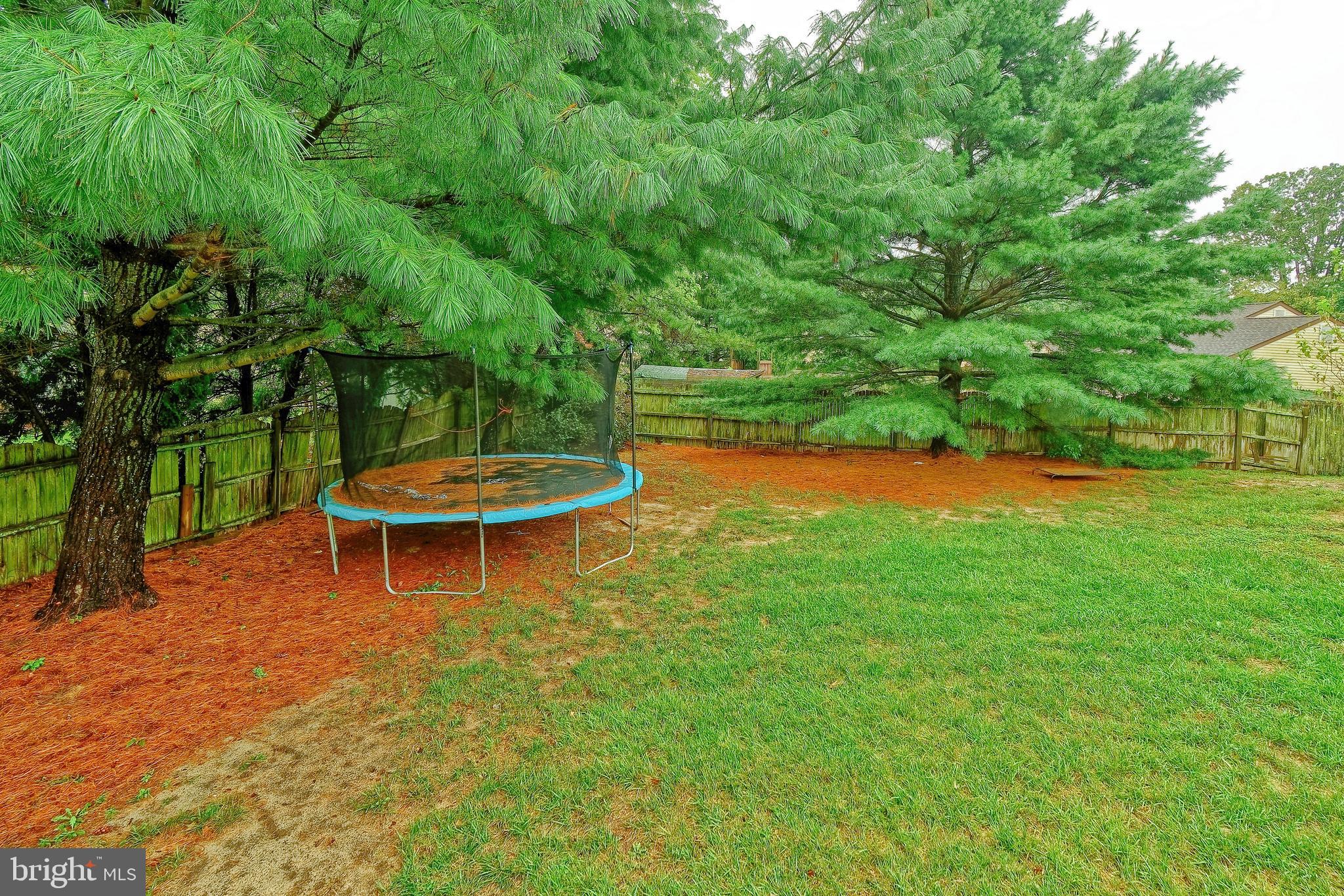 104 Hampton Court Sicklerville, NJ 08081 - Photo 26 of 26 Oversized yard! Fully Fenced in!