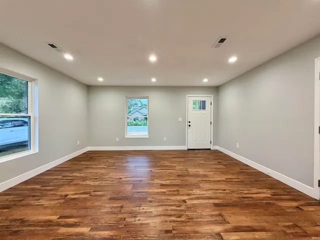 $187,900 | 559 Northwest 3rd Street, Linton, IN 47441