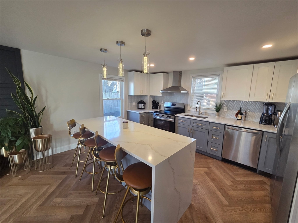 35 Wright Street Stoneham, MA 02180 - Photo 1 of 31