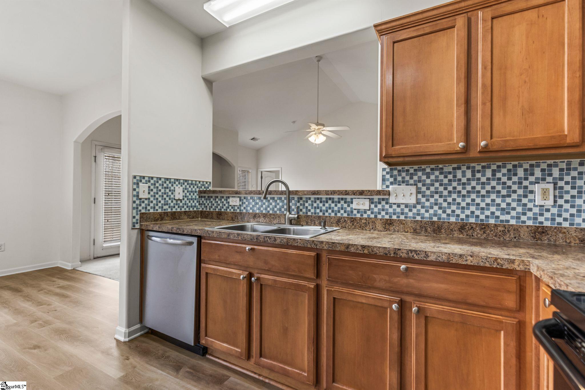 704 Center Road Taylors, SC 29687 - Photo 14 of 36